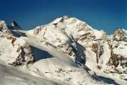 le Piz Bernina et la pente neigeuse sous Fortezza