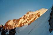 ever de soleil sur le Mont Blanc versant italien