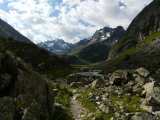 chemin menant au refuge de l'Alpe du Villar d'Arène