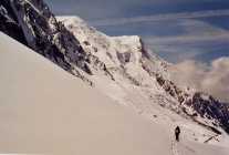 retour sur la moraine du Glacier des Nantillons; vue sur le Dôme et l'Aiguille du Gouter